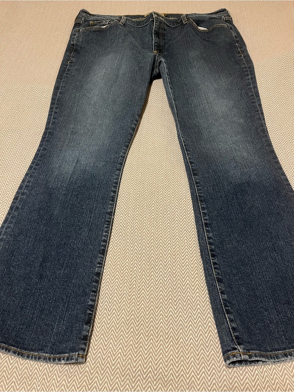 Old Navy Classic Women's Dark Blue Just Below the Waist Bootcut Jeans. Size 20.